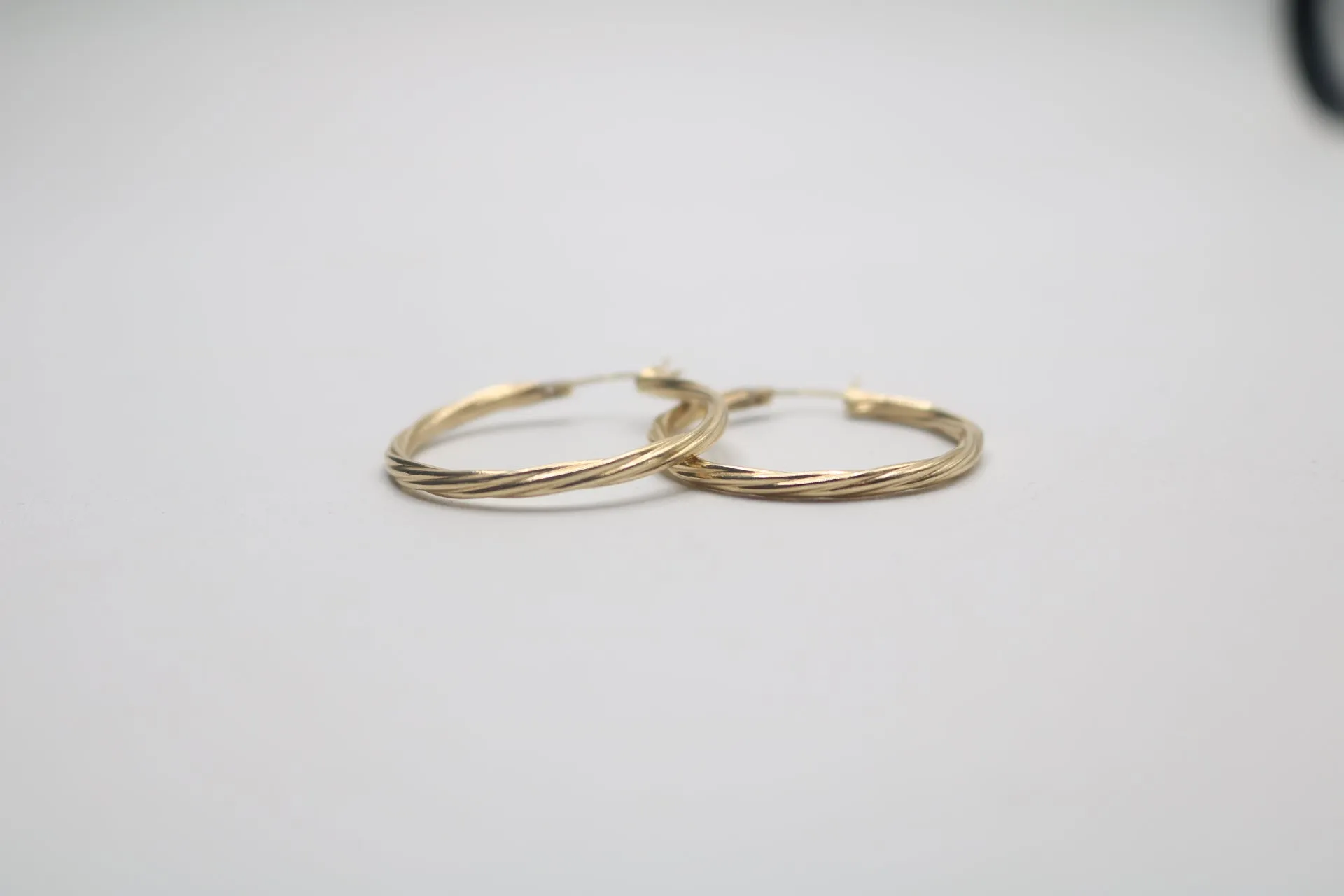 14K Yellow Gold Hoop Earrings (4.4 Grams)