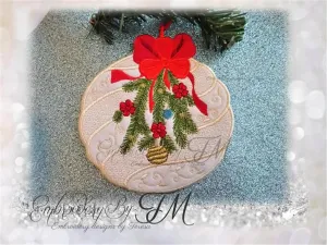 Christmas ball/ 5x7 hoop